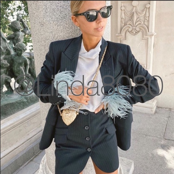 Zara Handbags - NWT ZARA Bloggers Favorite Heart Shaped Box Bag